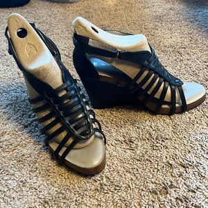 Black Me Too wedge sandals - Great condition